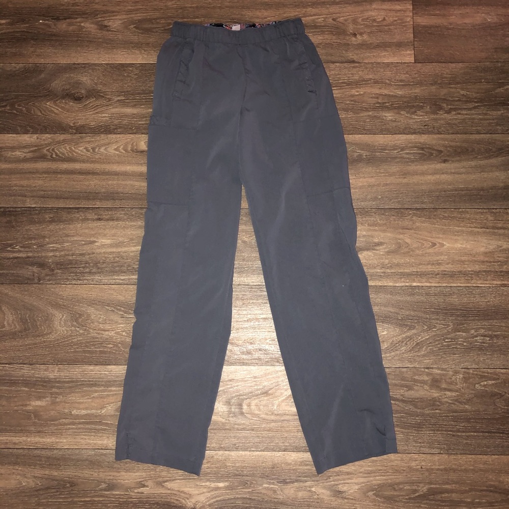 Grey Vera Bradley Scrub Pants- Great Condition!
